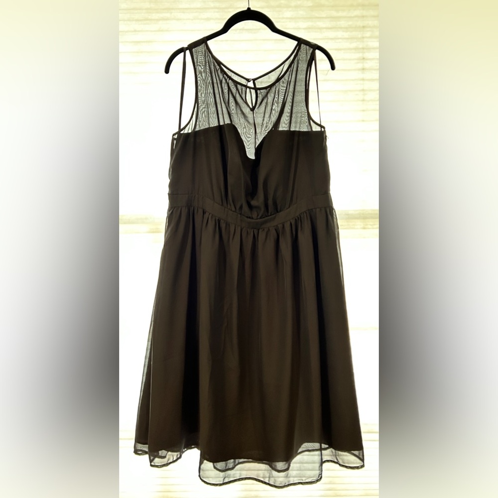 EUC Tevolio Chiffon Overlay Black Cocktail Dress with Boned Bodice Size 14